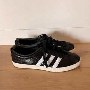 adidas Blanc Leather Sneaker 'Black/White' | Women's US 7